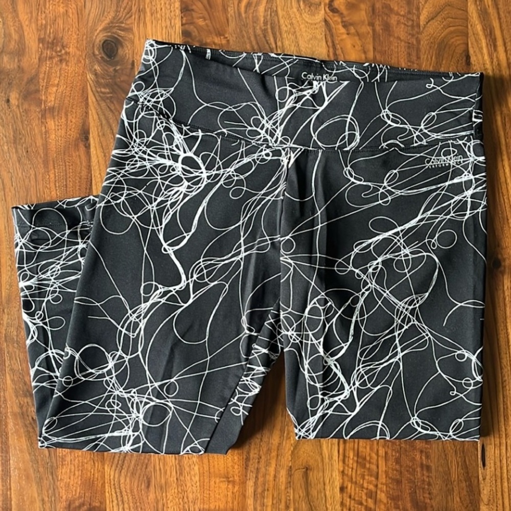🛍️ Calvin Klein Performance • Quick Dry Active Capri Leggings • Size Medium M